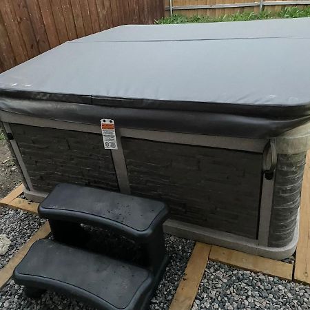 Dallas 4Br Large Yard W Hot Tub , Fire Pit And Basketball Hoop Exterior photo