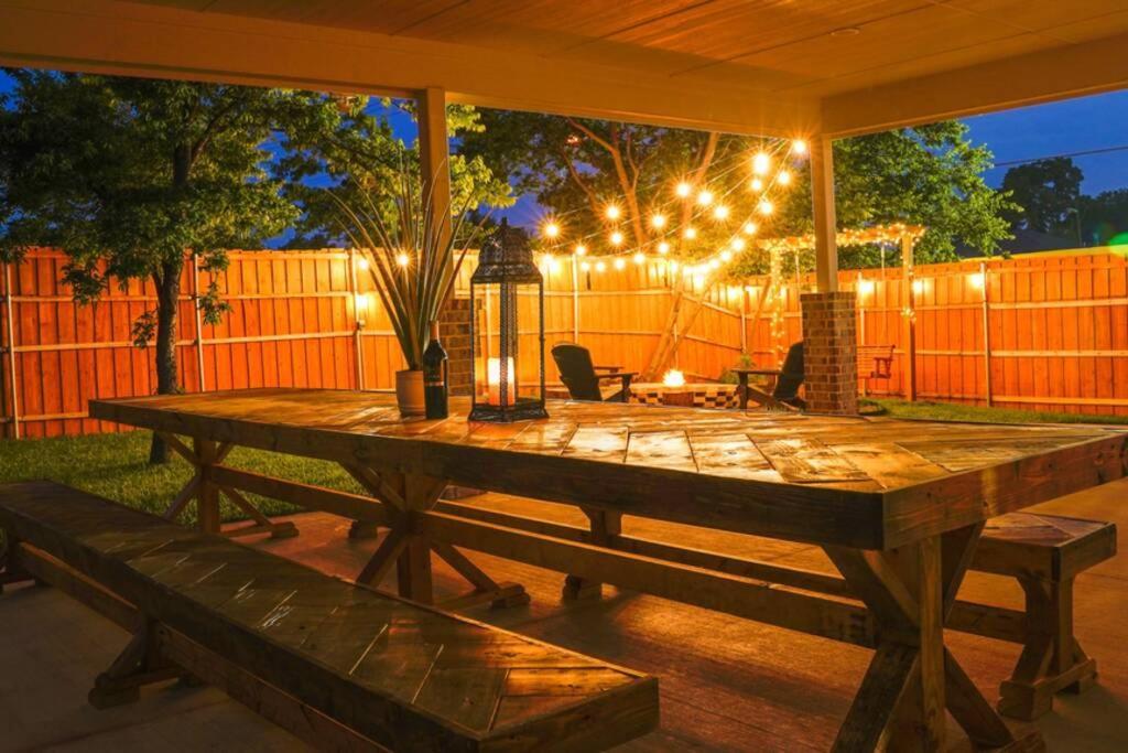 Dallas 4Br Large Yard W Hot Tub , Fire Pit And Basketball Hoop Exterior photo